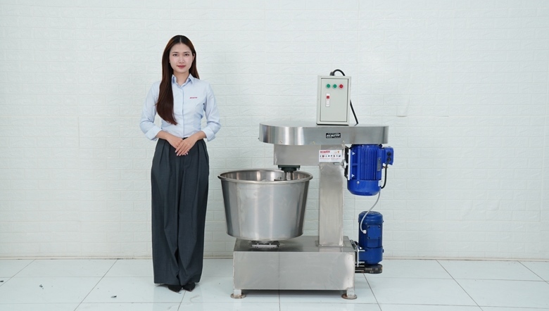 Thực tế máy trộn bột mì khung inox mẫu mới Thực tế máy trộn bột mì khung inox mẫu mới