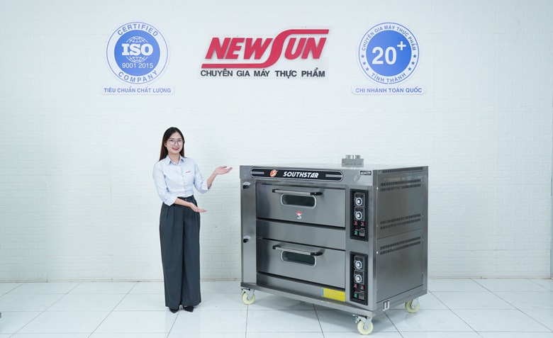 Thực tế lò nướng bánh ngọt dùng gas 2 tầng 4 khay Southstar Thực tế lò nướng bánh ngọt dùng gas 2 tầng 4 khay Southstar