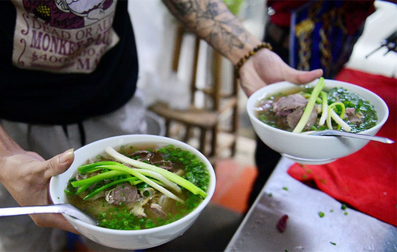 Bát phở bò thơm ngon, hấp dẫn thực khách