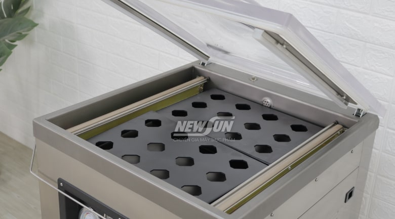 Chọn máy có kích thước buồng hút và thanh hàn tương đối Chọn máy có kích thước buồng hút và thanh hàn tương đối