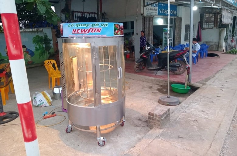 Giao hàng lò quay gà vịt 680 chất lượng cao, giá tốt