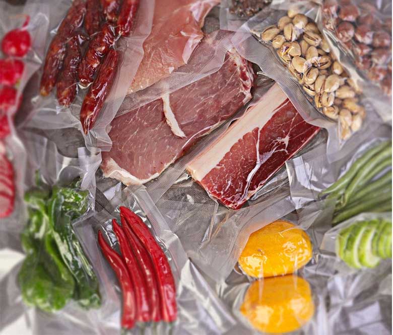 Gói thực phẩm trở nên đẹp mắt sau khi được hút chân không Gói thực phẩm trở nên đẹp mắt sau khi được hút chân không