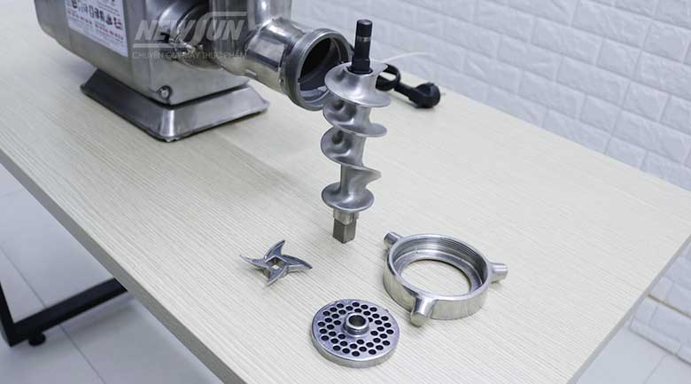 Các bộ phận của ống đùn có thể tháo rời để vệ sinh bên ngoài
