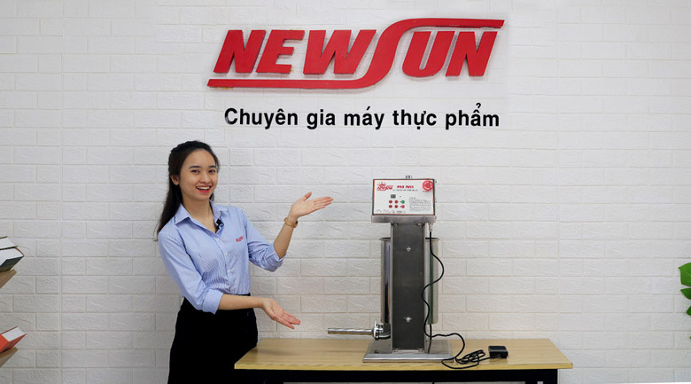 Thực tế sản phẩm máy đùn xúc xích điện tử cao cấp 12 lít 