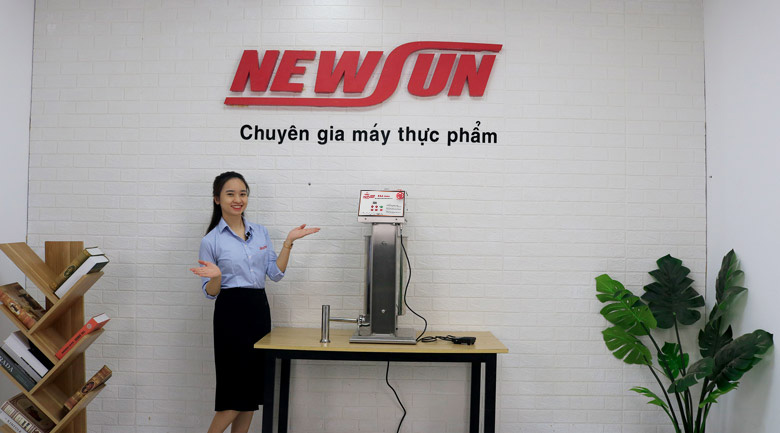 Thực tế sản phẩm máy đùn xúc xích điện tử cao cấp 15 lít 