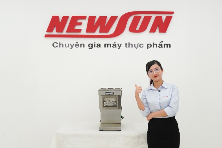Thực tế máy thái thịt QX260 NEWSUN Thực tế máy thái thịt QX260 NEWSUN