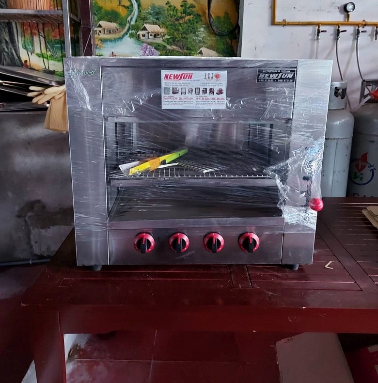 Giao hàng lò nướng Salamander