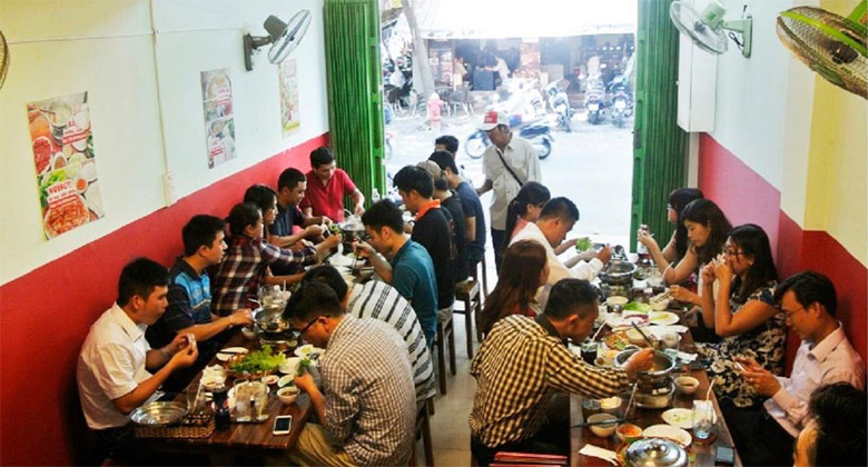 Chi phí thuê mặt bằng quán chỉ nên chiếm khoảng 20% tổng vốn đầu tư kinh doanh quán ăn cần bao nhiêu vốn: Chi phí thuê mặt bằng quán chỉ nên chiếm khoảng 20% tổng vốn đầu tư