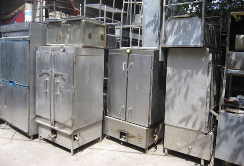 Những chiếc tủ cơm thanh lý không tem mác, không rõ nguồn gốc