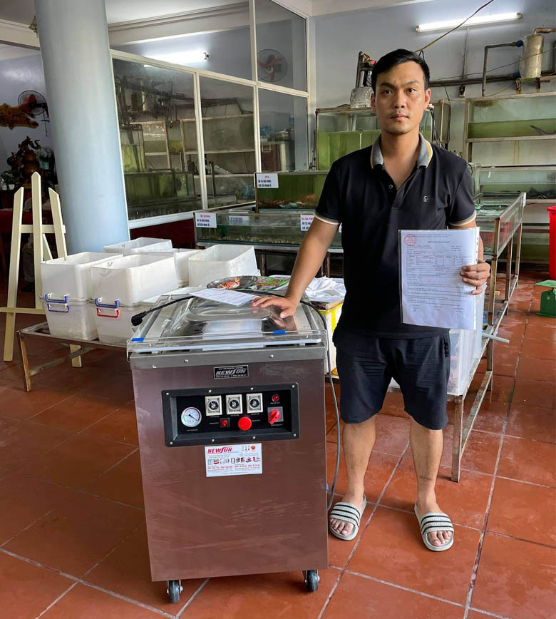 Khách hàng mua máy hút chân không NEWSUN Khách hàng mua máy hút chân không NEWSUN