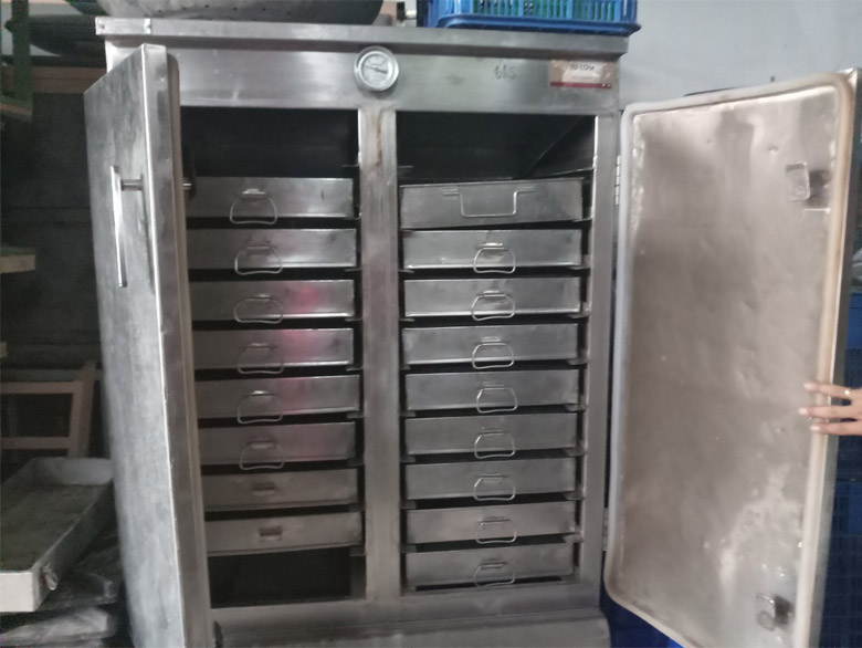 Mua tủ nấu cơm công nghiệp cũ cho nhà hàng, quán ăn - Nên hay không?