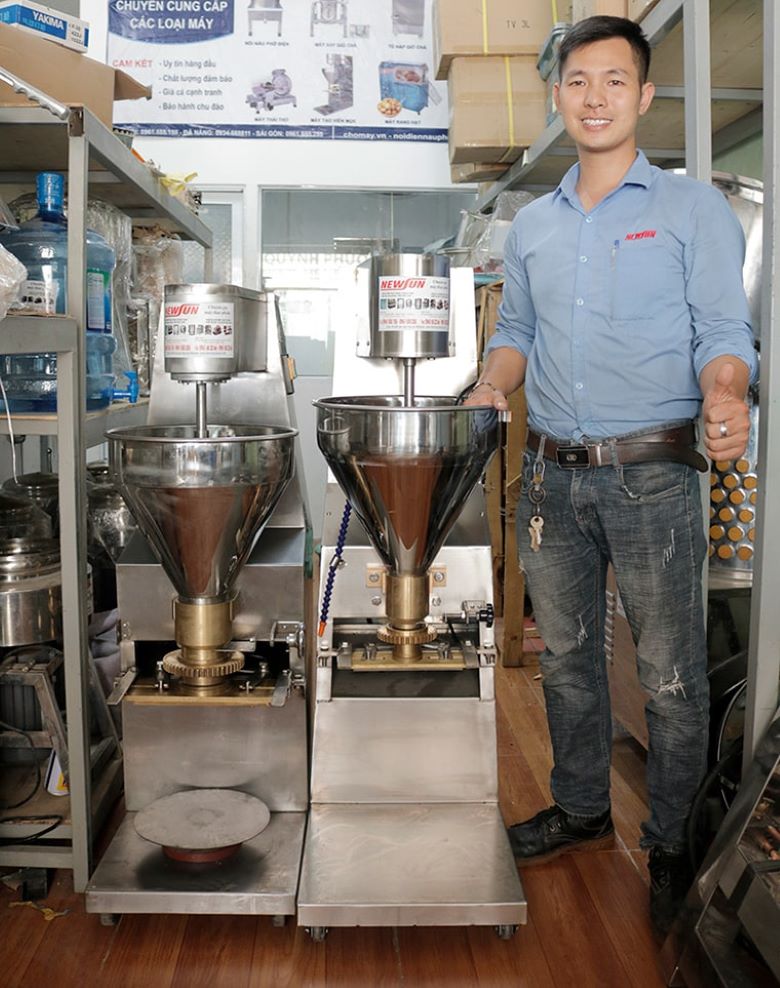 Sử dụng máy cắt nem chua rán hết nhiều tiền điện không?