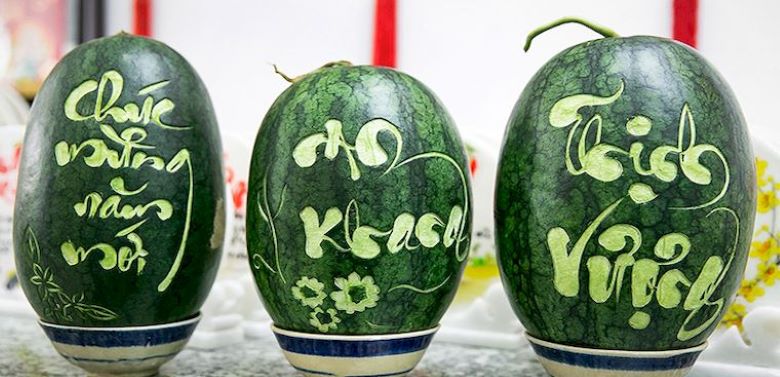 Kinh doanh các loại quả khắc chữ, khắc hình Kinh doanh các loại quả khắc chữ, khắc hình