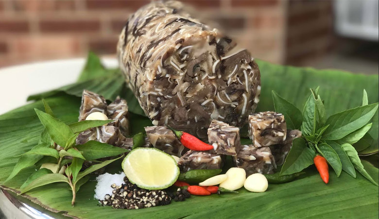 Giò thủ ngon thơm, giòn sần sật Giò thủ ngon thơm, giòn sần sật