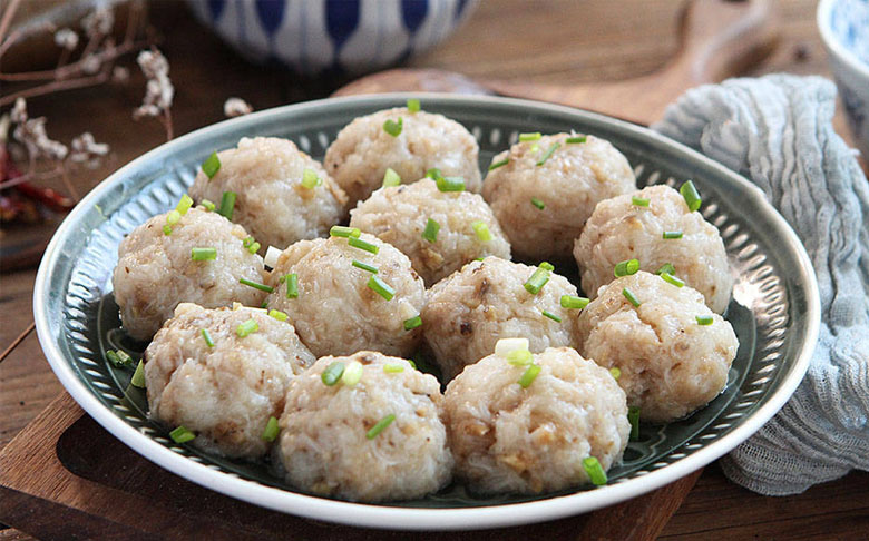 Thịt viên củ cải hấp