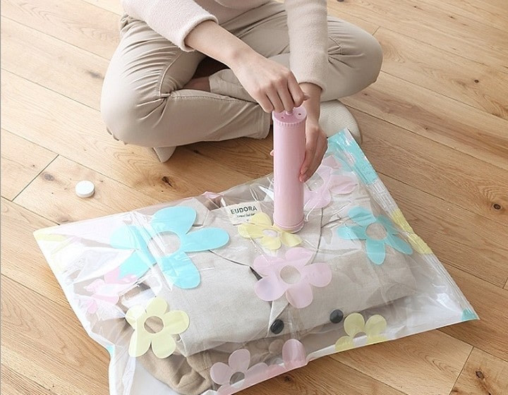 Dùng ống hút chuyên dụng