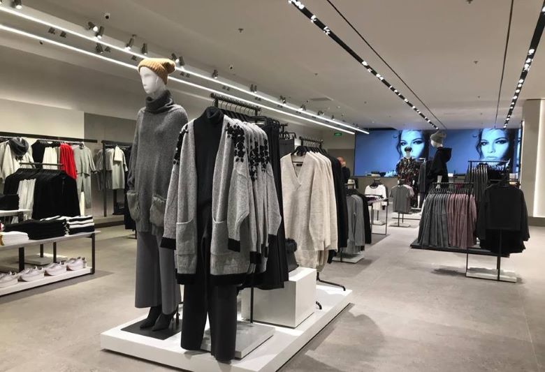 4. Kinh doanh quần áo, giày dép 4. Kinh doanh quần áo, giày dép