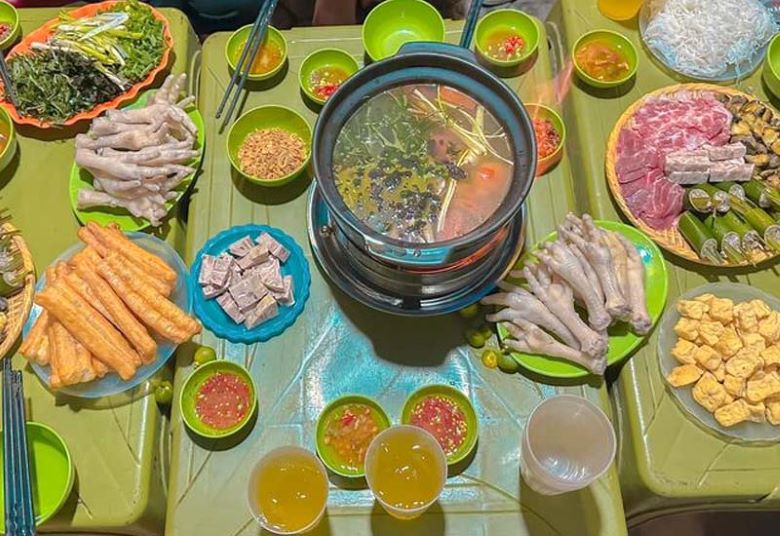 20. Lẩu bò nhúng dứa 