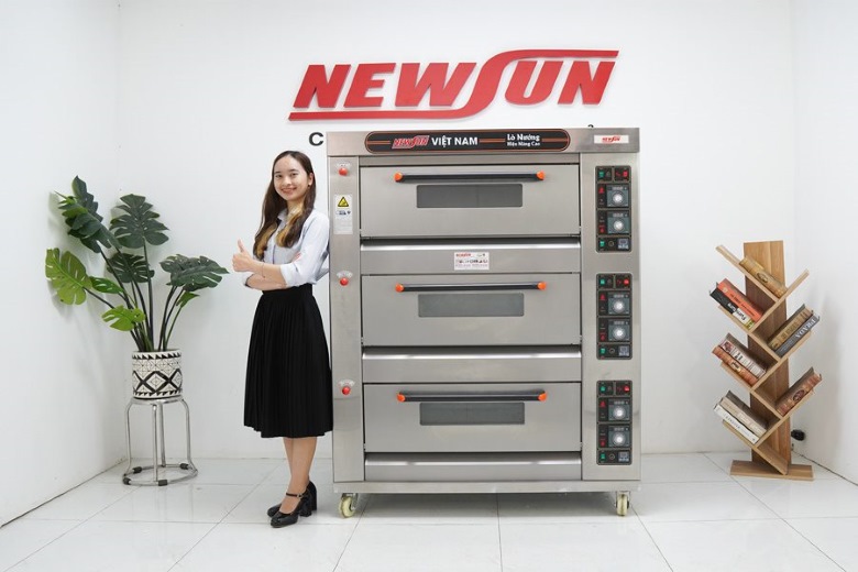 Thực tế lò nướng bánh 3 tầng 6 khay gas NEWSUN HLY-306 Thực tế lò nướng bánh 3 tầng 6 khay gas NEWSUN HLY-306