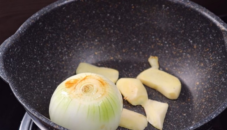 chuẩn bị cho nước dùng phở chay