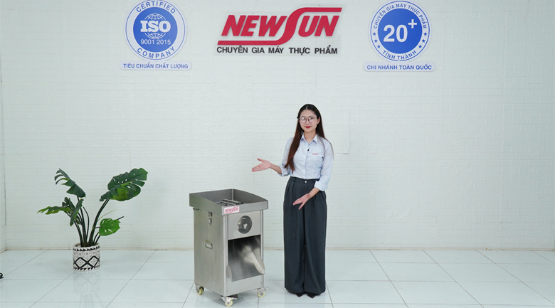 Máy thái thịt tươi sống NS-TQ-III có thể sử dụng để thái cả rau củ quả Máy thái thịt tươi sống NS-TQ-III có thể sử dụng để thái cả rau củ quả