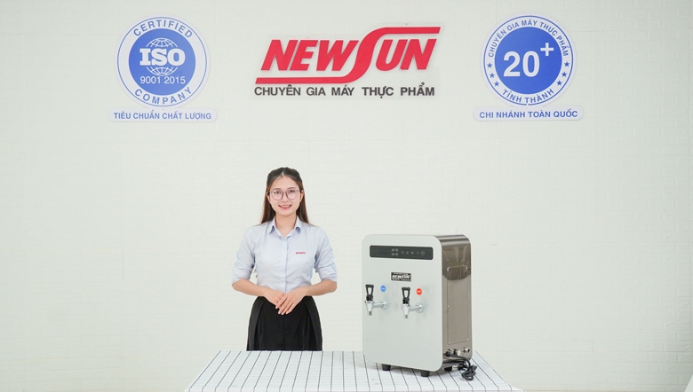 Máy đun nước nóng F4-30 có thể treo tường hoặc đặt bàn sử dụng Máy đun nước nóng F4-30 có thể treo tường hoặc đặt bàn sử dụng