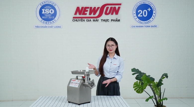 Máy xay thịt RC-12S có kiểu dáng gọn gàng, phù hợp đặt bàn sử dụng Máy xay thịt RC-12S có kiểu dáng gọn gàng, phù hợp đặt bàn sử dụng