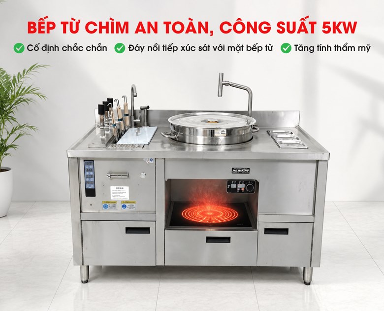 Nồi được gia nhiệt bằng bếp từ công suất 5kW